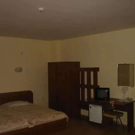 Elica Hotel Warna
